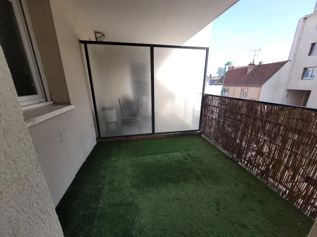  Appartement Mainvilliers 1 pièce(s) 30.85 m² - MAV67287